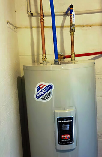 https://ashbyhotwater.com.au/uploads/2025/06/electric-hot-water-system-32554.jpg