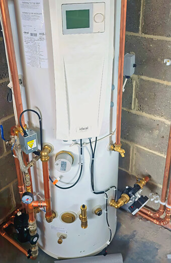 https://ashbyhotwater.com.au/uploads/2025/06/gas-hot-water-system-13675.jpg