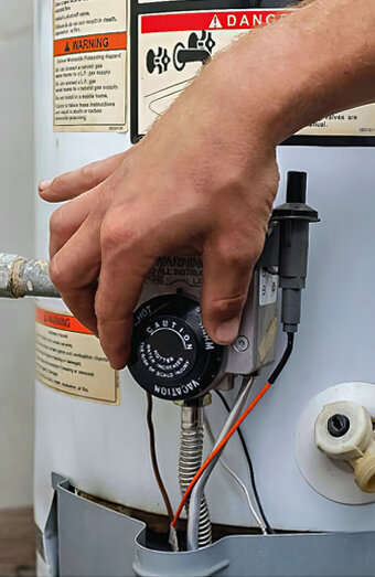 https://ashbyhotwater.com.au/uploads/2025/06/hot-water-servicing-68760.jpg