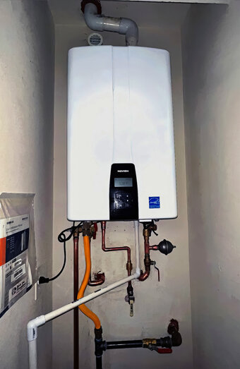 https://ashbyhotwater.com.au/uploads/2025/06/thermostatic-water-systems-37047.jpg