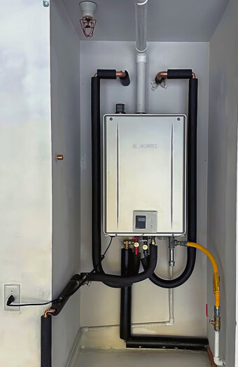 https://ashbyhotwater.com.au/uploads/2025/06/thermostatic-water-systems-92621.jpg